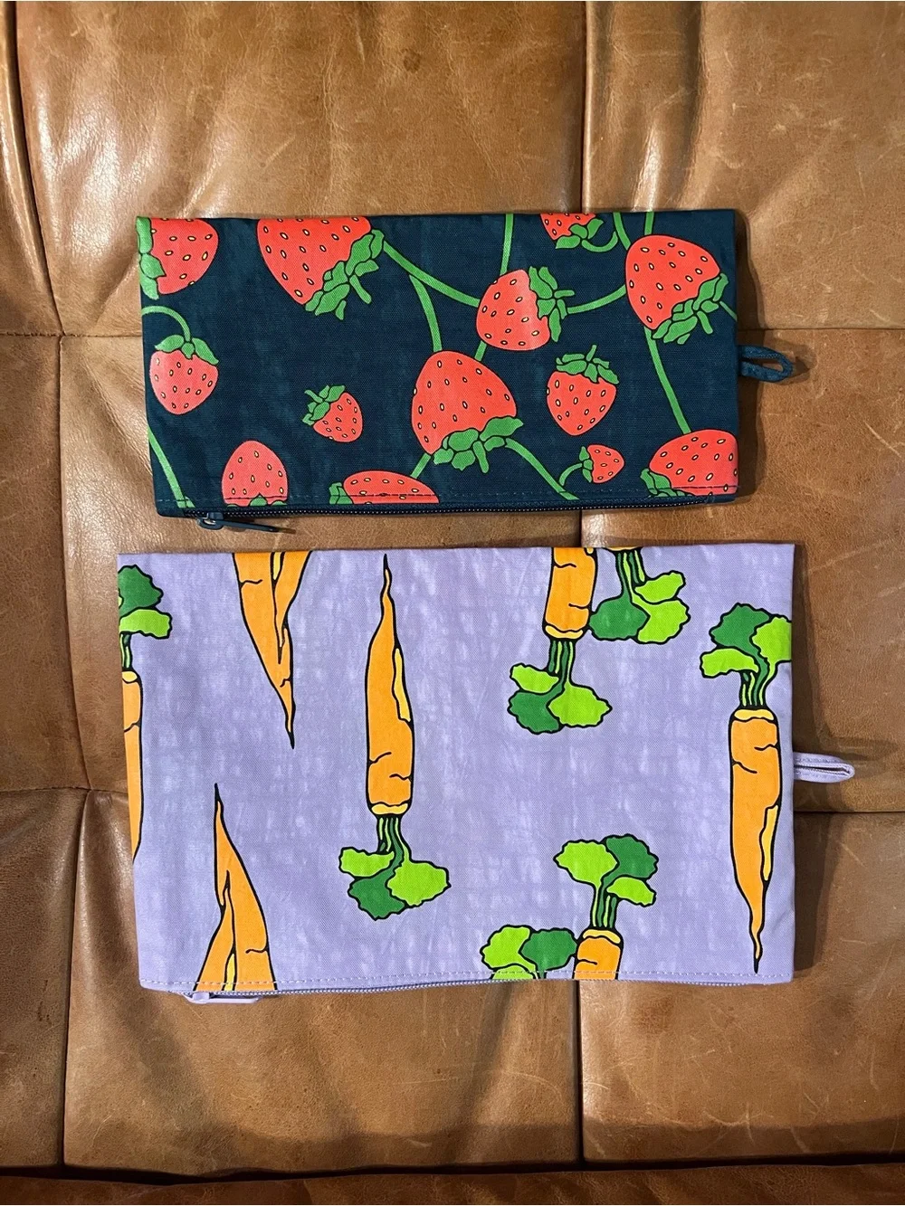 Baggu Flat Pouches - Large Carrots Medium Strawberries